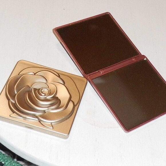 1ea. - Rose Design Compact Makeup Mirrors - Picture 2 of 2